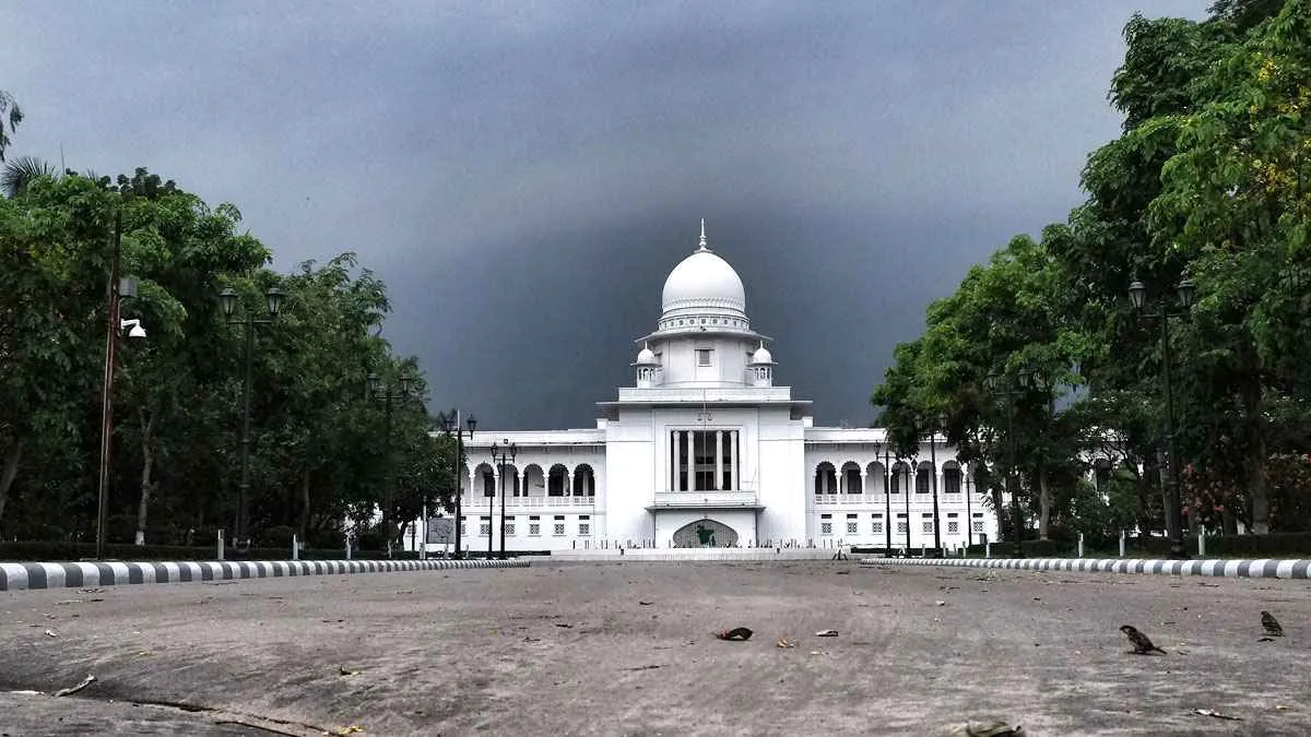 সুপ্রিম কোর্ট সচিবালয় বিলুপ্ত, ১৫ কর্মকর্তা আইন মন্ত্রণালয়ে