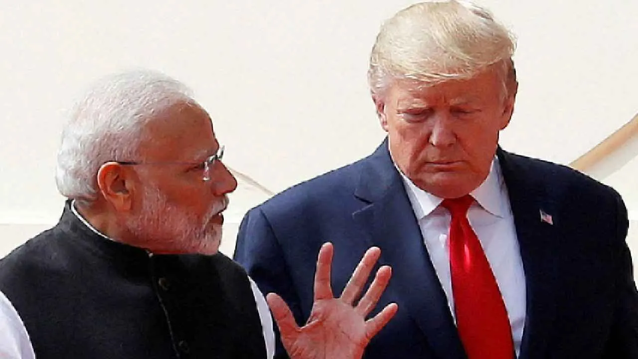 ভারতের ওপর ১০০ শতাংশ শুল্ক আরোপের বিলে ট্রাম্পের সই
