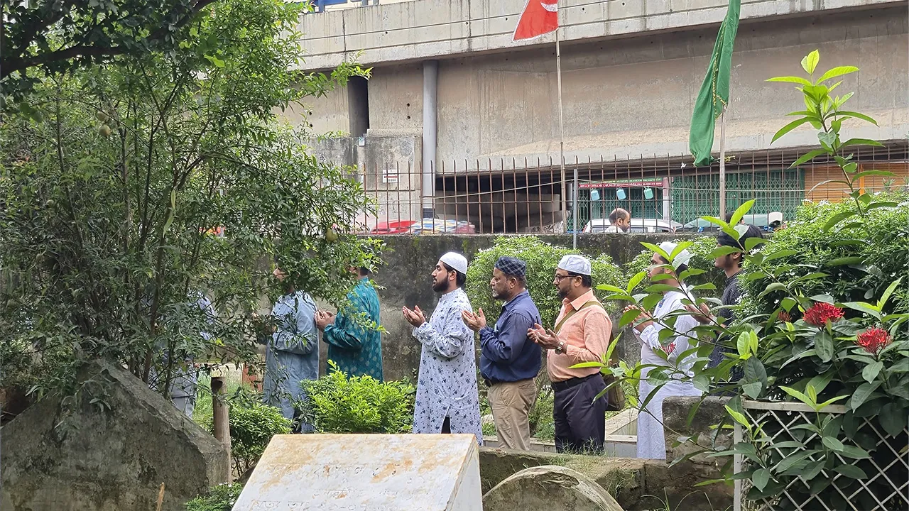 কবি মতিউর রহমান মল্লিকের মৃত্যুবার্ষিকীতে সাইমুম শিল্পীগোষ্ঠীর দোয়া