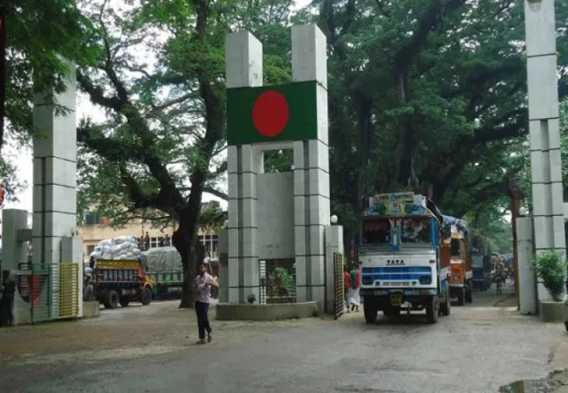 বেনাপোল স্থলবন্দর দিয়ে আমদানি-রফতানি বন্ধ