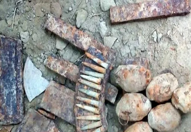 মাটির নিচ থেকে হ্যান্ড গ্রেনেড- ম্যাগাজিন উদ্ধার 
