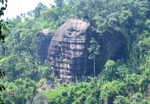 জাফলংয়ে মাটিচাপায় ২ শ্রমিক নিহত