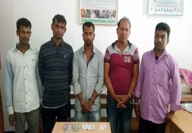 আ.লীগ অফিস থেকে ইউপি সদস্যসহ আটক ৫