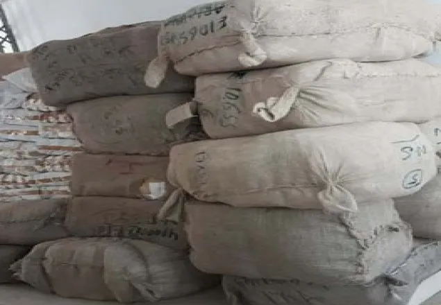 কুমিল্লায় ৪০বস্তা ভারতীয় কাপড়সহ আটক ৩