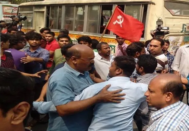 রাজধানীতে হারতাল সমর্থক-পরিবহন লীগের সংঘর্ষ