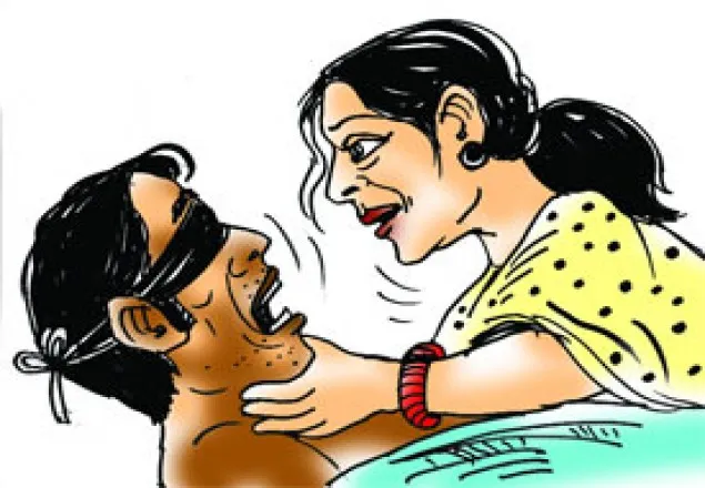 এক যুবক চার তরুণীর হাতে যৌন নির্যাতনের শিকার