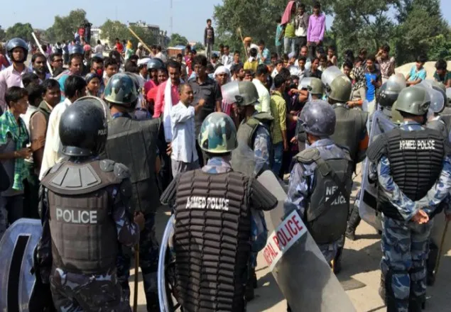 ভারত-নেপাল সীমান্তে গুলাগুলি,  উত্তপ্ত সীমান্ত 