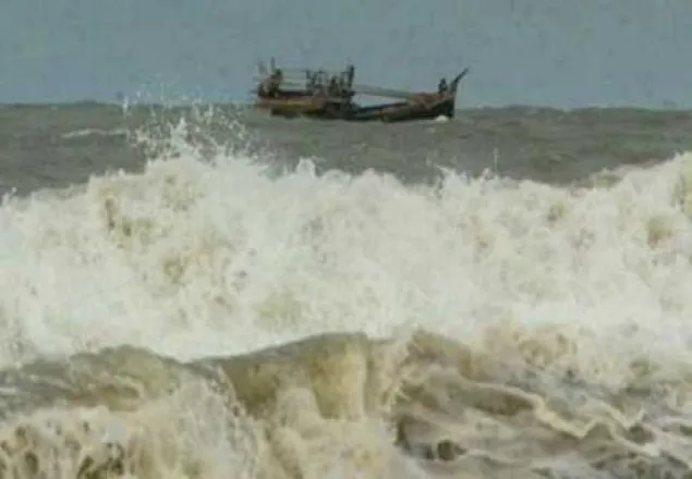 বাংলাদেশের ৮ জেলেকে ধরে নিয়ে গেছে মিয়ানমার নৌ-বাহিনী