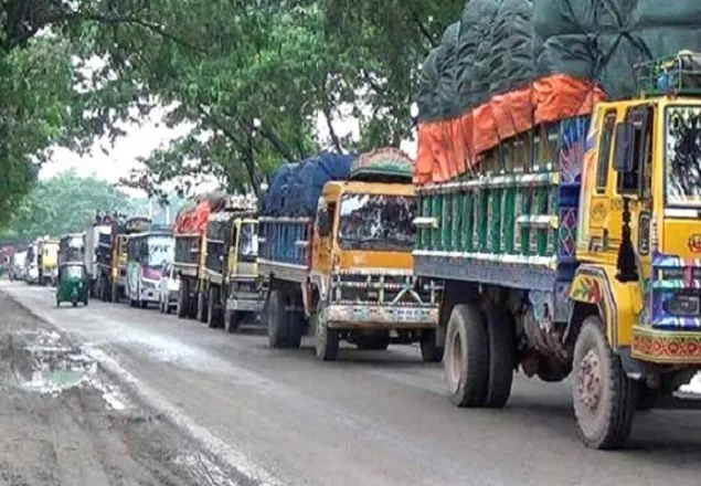 তীব্র যানজটে ঢাকা- টাঙ্গাইল মহাসড়ক