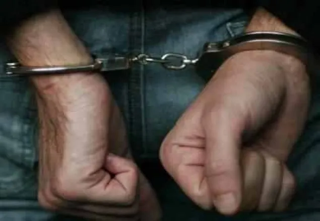 ওয়ারলেস-হ্যান্ডক্যাপসহ ৬ ভুয়া ডিবি গ্রেফতার