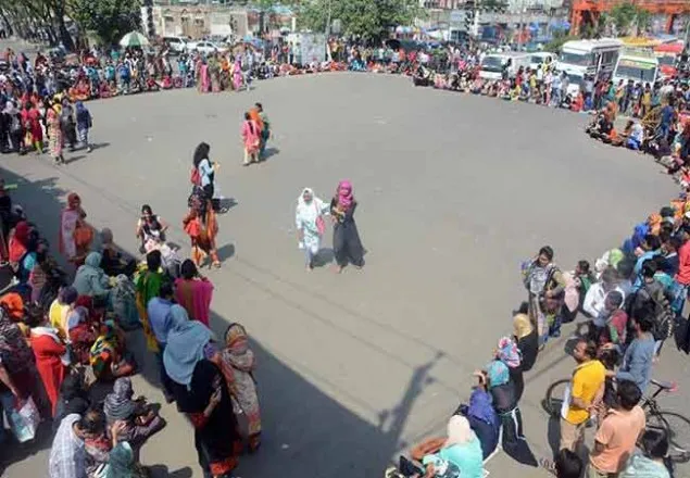 গার্হস্থ্য অর্থনীতির শিক্ষার্থীদের অবরোধ প্রত্যাহার