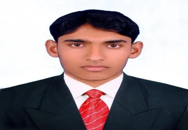 মেয়েদের নরম মুখে হাত বোলাতেই কি হোলি খেলা !