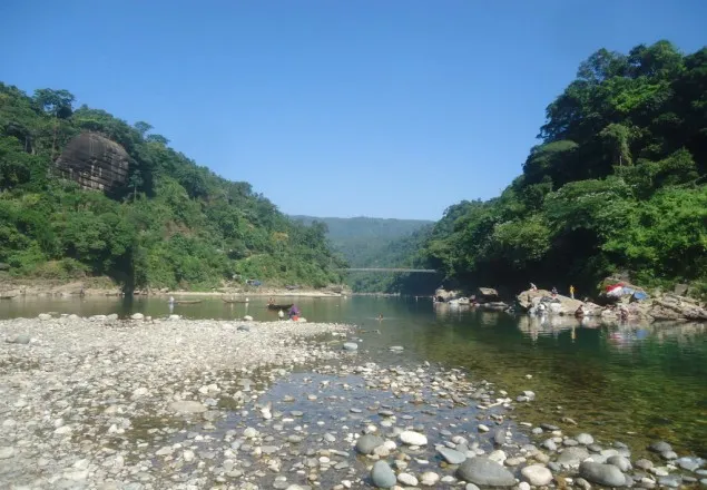 জাফলংয়ে পাথর তুলতে গিয়ে ২ শ্রমিক নিহত