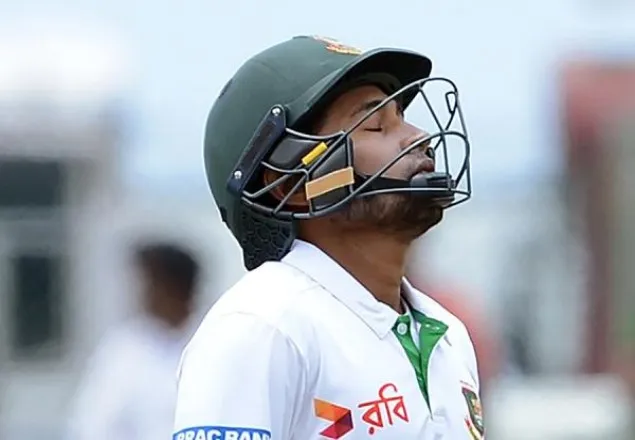 হাফসেঞ্চুরির পর মুশফিকের বিদায়