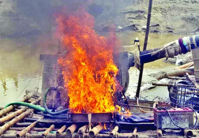 জাফলং-ভোলাগঞ্জে ২৭ বোমা মেশিন ধ্বংস