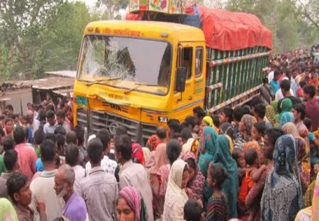 চুয়াডাঙ্গায় সড়ক দুর্ঘটনায় নিহতের সংখ্যা বেড়ে ১২ 