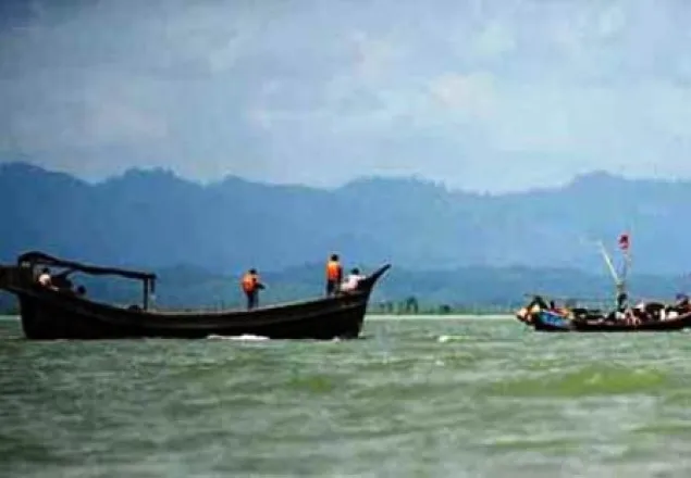 বঙ্গোপসাগরে অপহৃত ৭ মাঝিসহ ১৩ জলদস্যু আটক