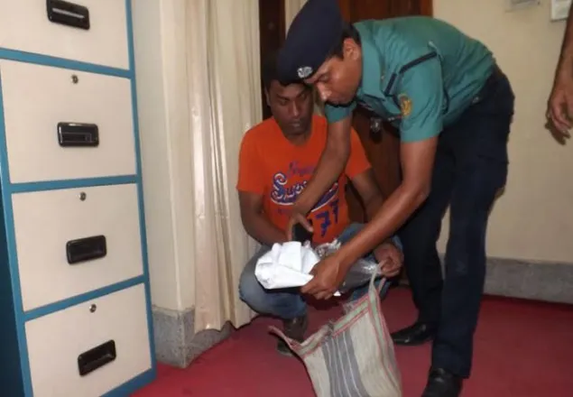 রাজশাহীতে বিস্ফোরক দ্রব্যসহ আটক ২
