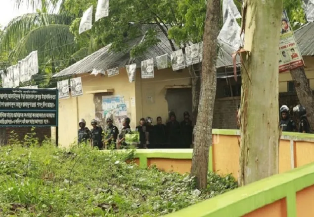 কুমিল্লা জঙ্গি আস্তানায় সোয়াত, যেকোনো সময় অভিযান