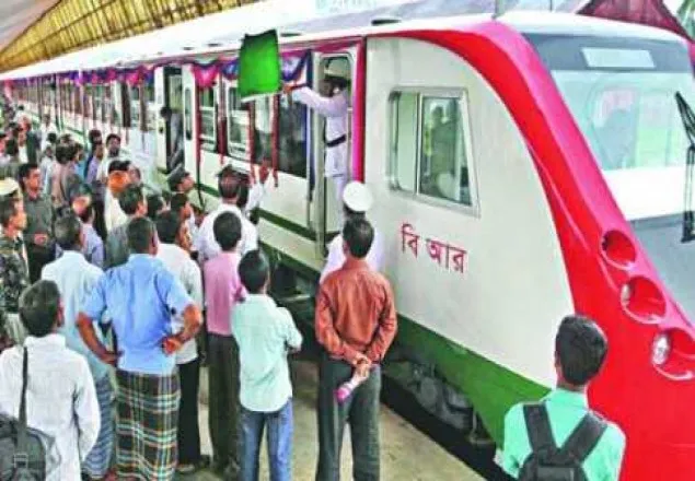 দিনাজপুরে যাত্রীবাহী ডেমু ট্রেন লাইনচ্যুত, আহত ৫