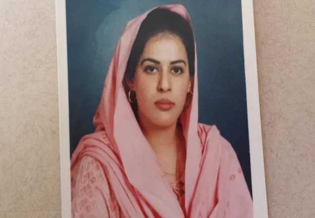 পাকিস্তানি ছাত্রীর ১৭ বছরের লড়াইয়ের কাহিনি