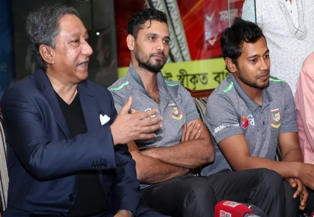 মাশরাফিকে নিয়ে এত হুলুস্থুল কেন? বুঝতে পারছেন না পাপন! 