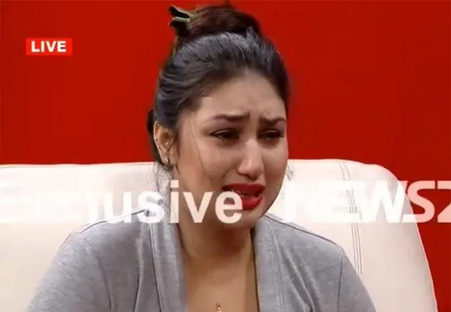 বিয়ের কথা কেন লুকিয়ে রাখেন তারকারা?