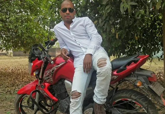 শিক্ষার্থী হত্যায় ছাত্রলীগ নেতা গ্রেফতার, এলাকায় মিষ্টি বিতরণ