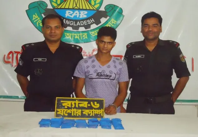 বেনাপোলে ৯ হাজার পিস ইয়াবাসহ যুবক আটক