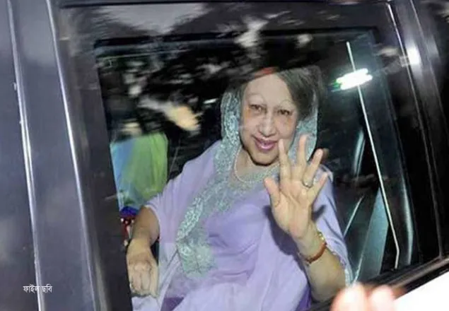 আদালতে খালেদা জিয়া