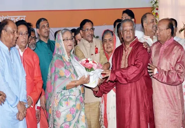 নতুন বছরে বাংলাদেশ আরও সামনে এগিয়ে যাবে