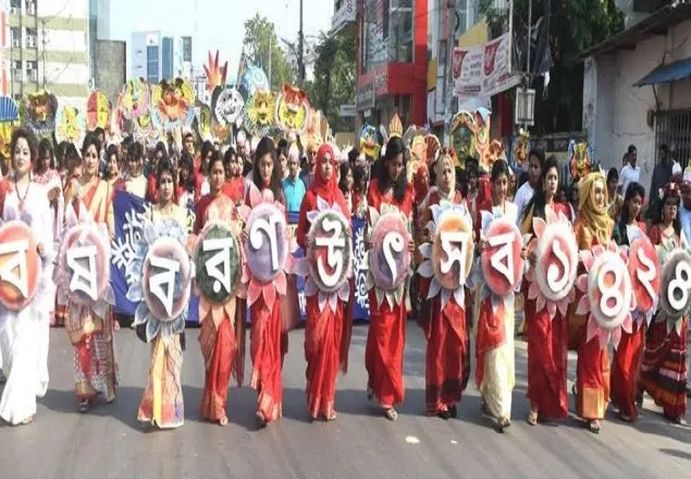 খুবির বৈশাখী মেলায় মানুষের আগমনী ঢল