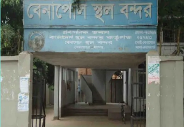 বেনাপোল স্থলবন্দরে তালা ভেঙে আমদানিকৃত পণ্য চুরি