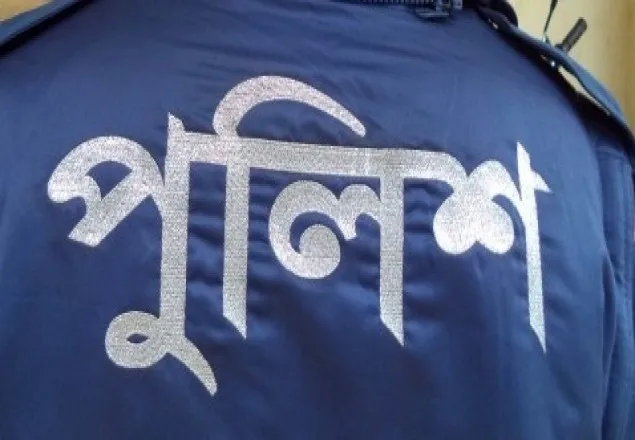 বগুড়ায় ট্রাকচাপায় পুলিশ সদস্য নিহত 