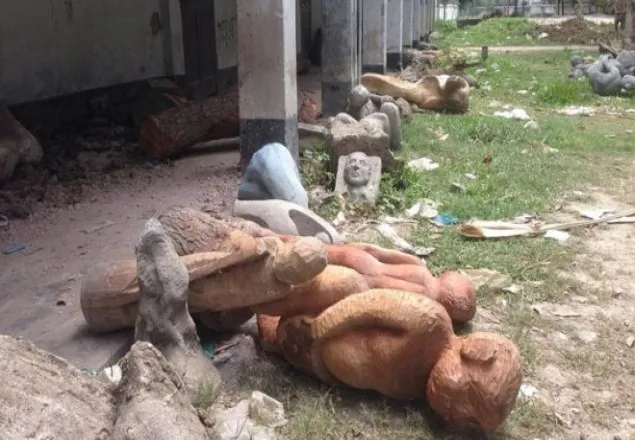 চারুকলার ছাত্ররাই তছনছ করেছে ভাস্কর্যগুলো