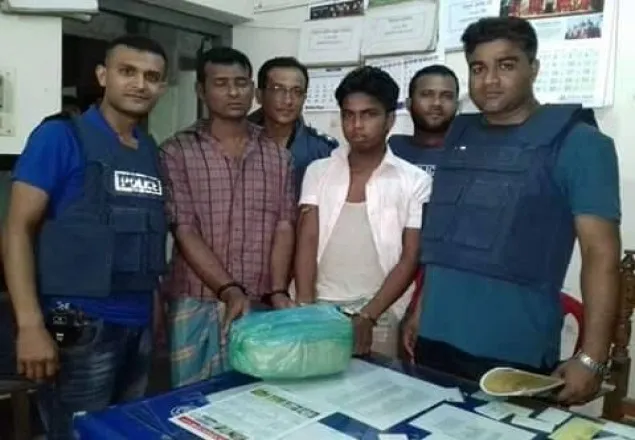 চরফ্যাশনে ২কেজি গাঁজাসহ দুই ব্যবসায়ী আটক