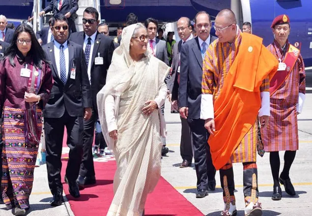 প্রধানমন্ত্রীকে লাল গালিচা অভ্যর্থনা জানালো ভুটান