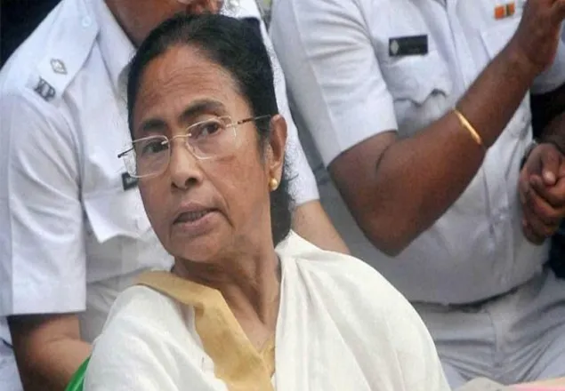 মমতার মন্দিরে প্রবেশে বাধা, সেবায়েত আটক