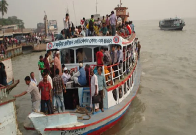 তিন ঘণ্টা বন্ধের পর সারাদেশে লঞ্চ চলাচল শুরু