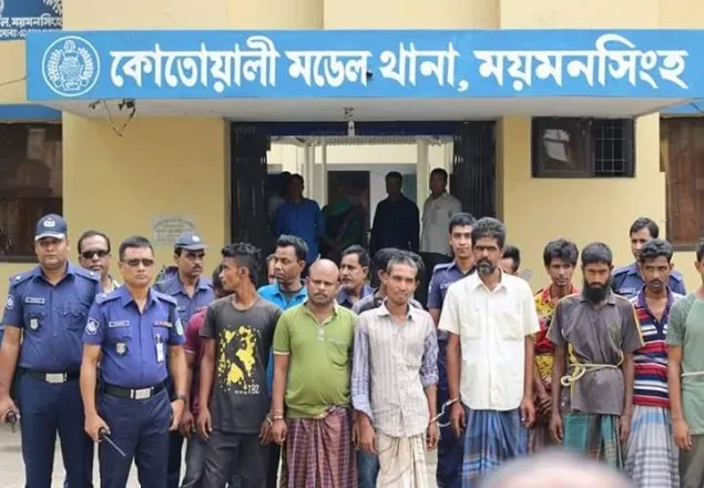 ময়মনসিংহে পুলিশের বিশেষ অভিযানে গ্রেফতার ১৭  