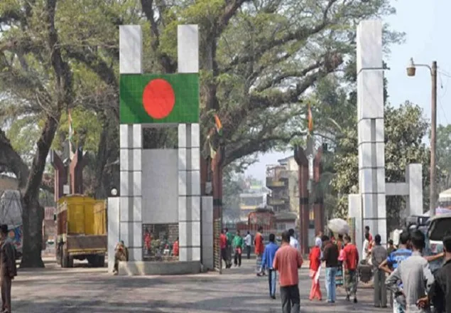 ভারতে পাচার হওয়া ৭ তরুণীকে হস্তান্তর