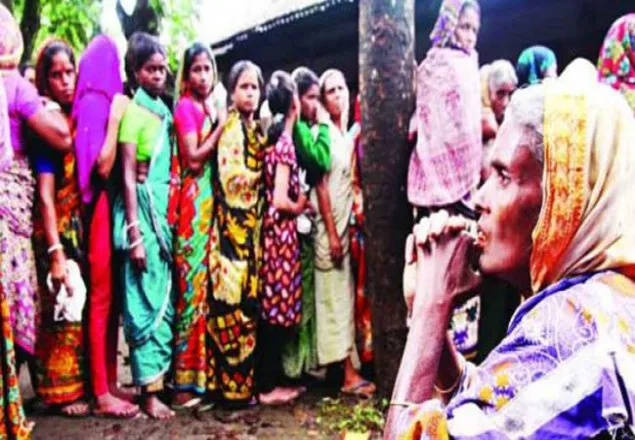 হবিগঞ্জে চেয়ারম্যানের অন্য রকম ‘ত্রাণ বিতরণ চক্র’