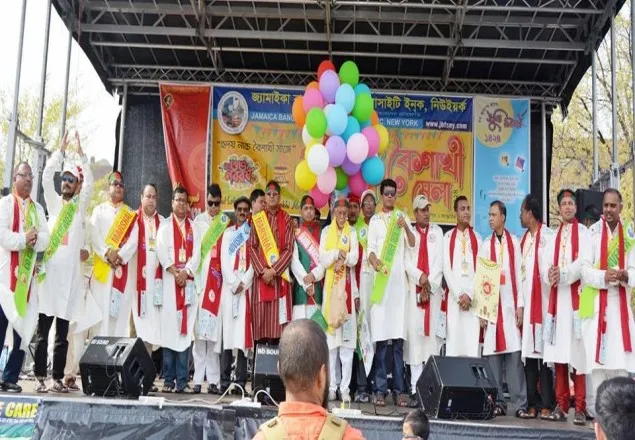 নিউইয়র্কে বাংলাদেশিদের বর্ষবরণ, প্রবাসীদের ঢল