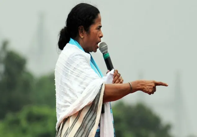 বাংলাদেশের বিরুদ্ধে কেন্দ্রে নালিশ করবেন মমতা