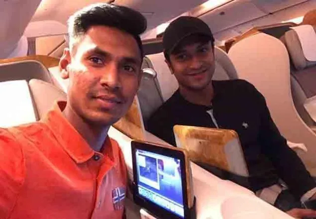 মধ্যরাতে ঢাকা ত্যাগ করলেন সাকিব-মুস্তাফিজ