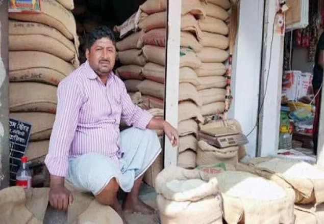 নাগালের বাহিরে চট্টগ্রামে চালের বাজার