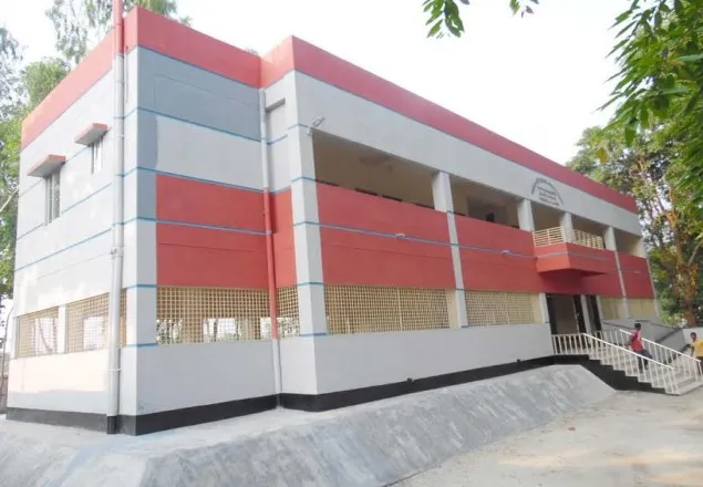 হাতীবান্ধায় বন্যা আশ্রয় কেন্দ্রের উদ্ধোধন
