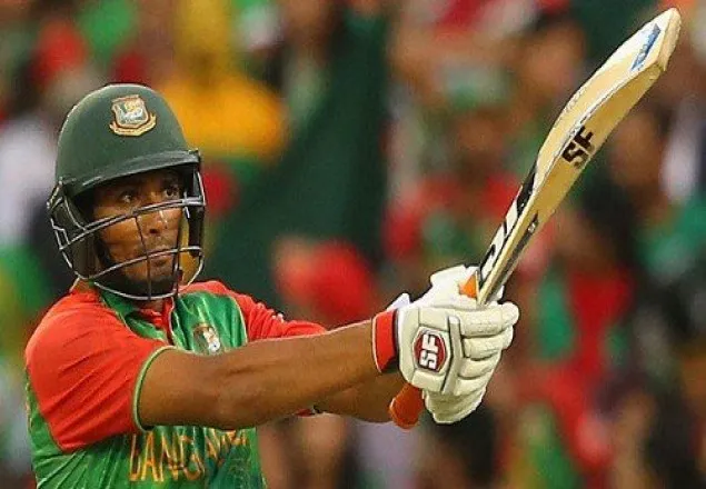 মুশফিকের পর দাড়ালেন মাহমুদুল্লাহ