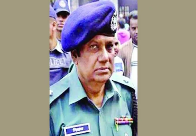 জমি নিয়ে বিরোধ নিষ্পত্তির জমজমাট আসর ওসির!