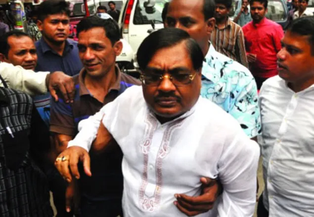 নাশকতার ৩৭ মামলায় আদালতে বুলুর আত্মসমর্পণ